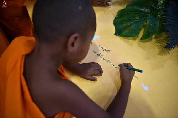 Thái Lan: Hình ảnh Lễ Truyền trao Giới pháp tại Tu viện Wat Phra Dhammakaya