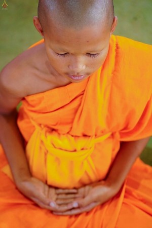 Thái Lan: Hình ảnh Lễ Truyền trao Giới pháp tại Tu viện Wat Phra Dhammakaya