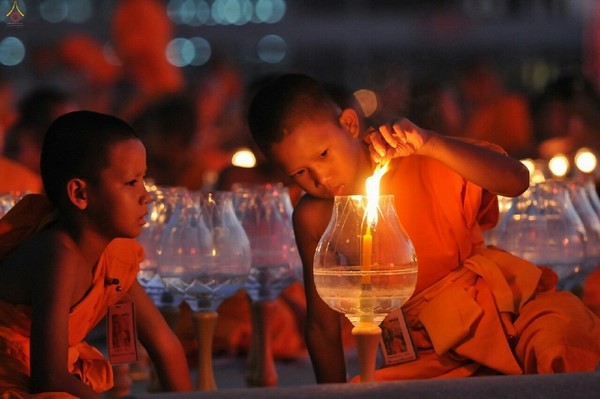 Thái Lan: Hình ảnh Lễ Truyền trao Giới pháp tại Tu viện Wat Phra Dhammakaya