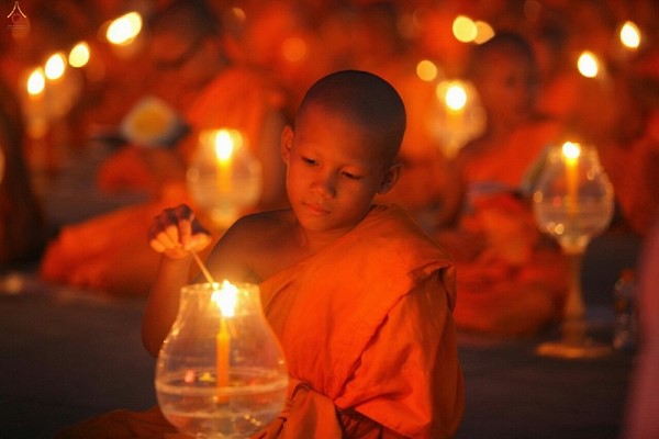 Thái Lan: Hình ảnh Lễ Truyền trao Giới pháp tại Tu viện Wat Phra Dhammakaya