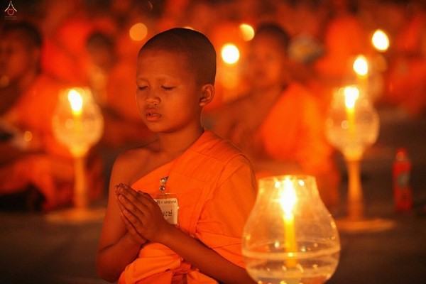 Thái Lan: Hình ảnh Lễ Truyền trao Giới pháp tại Tu viện Wat Phra Dhammakaya