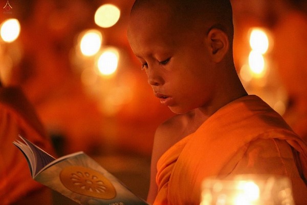 Thái Lan: Hình ảnh Lễ Truyền trao Giới pháp tại Tu viện Wat Phra Dhammakaya
