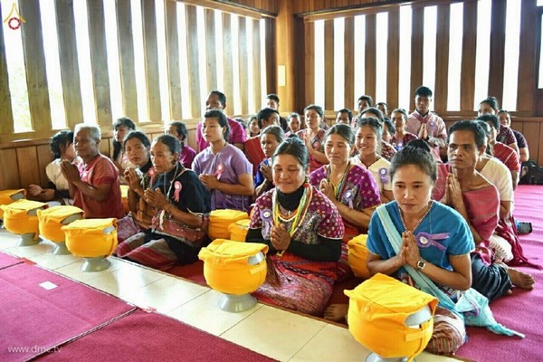 Thái Lan: Chùm ảnh xuất gia gieo duyên
