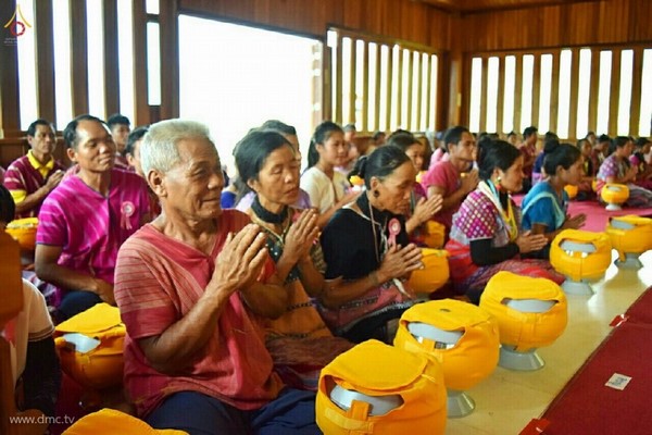Thái Lan: Chùm ảnh xuất gia gieo duyên