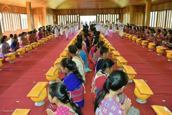Thái Lan: Chùm ảnh xuất gia gieo duyên