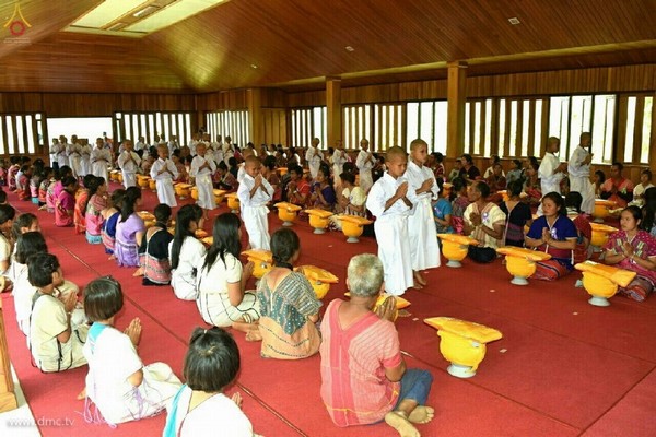 Thái Lan: Chùm ảnh xuất gia gieo duyên
