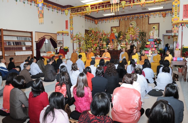 Hoa Kỳ: Lễ Phật đầu năm Ất Mùi 2015 tại chùa Phổ Từ