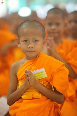 Thái Lan: Hình ảnh Lễ Truyền trao Giới pháp tại Tu viện Wat Phra Dhammakaya