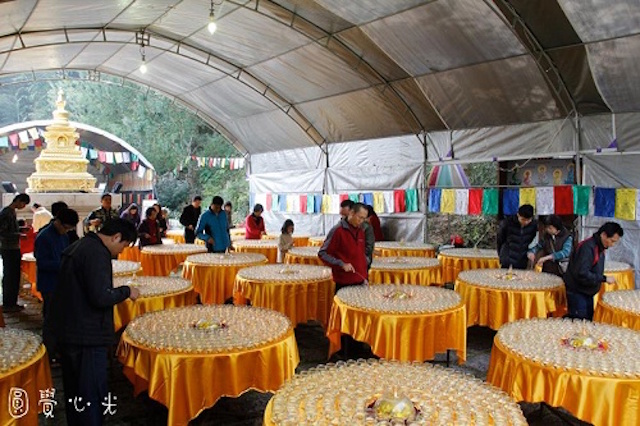 Đài Loan: Viên Giác thôn Di Đà thắp 650.004 ngọn đèn