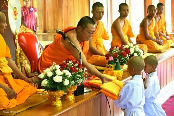 Thái Lan: Chùm ảnh xuất gia gieo duyên