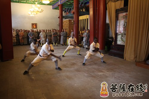 Trung Quốc: Phó Nghị trưởng Quốc hội Hàn Quốc giao lưu Thiếu Lâm Tự Tung Sơn