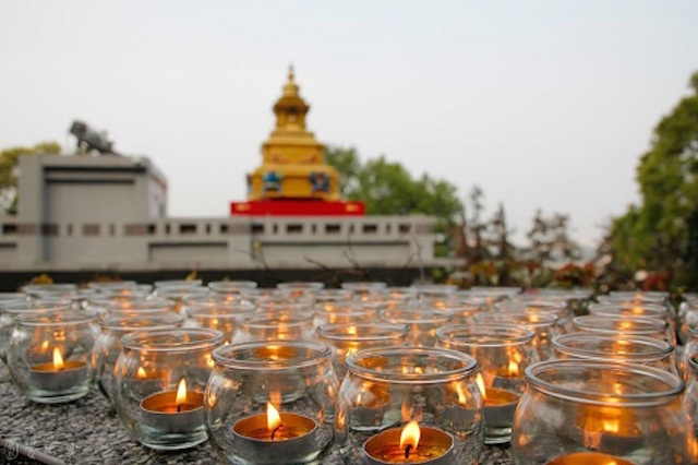 Đài Loan: Viên Giác thôn Di Đà thắp 650.004 ngọn đèn