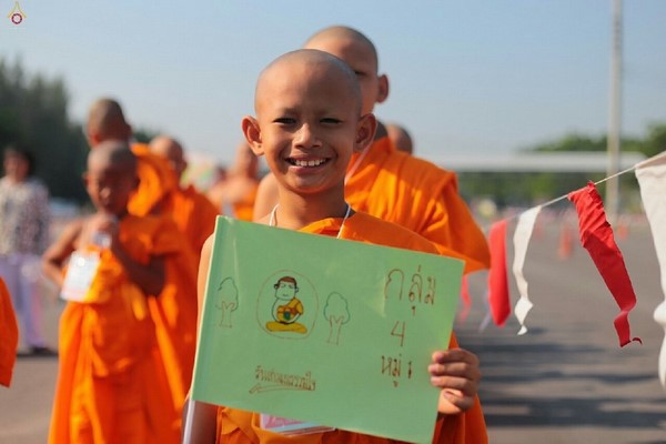 Thái Lan: Hình ảnh Lễ Truyền trao Giới pháp tại Tu viện Wat Phra Dhammakaya