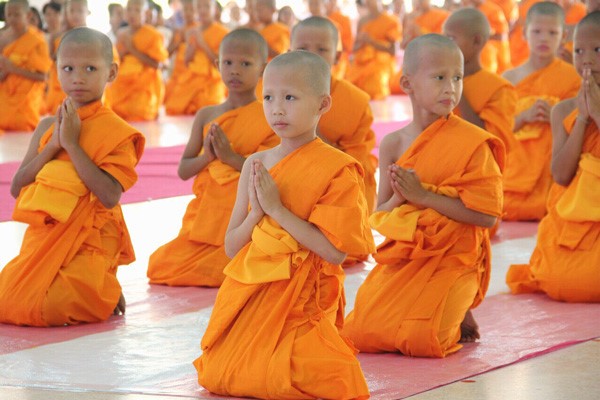 Thái Lan: Chùm ảnh xuất gia gieo duyên