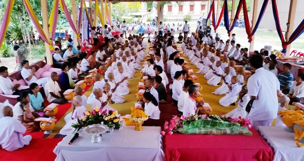 Thái Lan: Chùm ảnh xuất gia gieo duyên