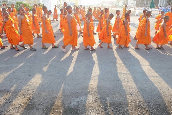 Thái Lan: Hình ảnh Lễ Truyền trao Giới pháp tại Tu viện Wat Phra Dhammakaya