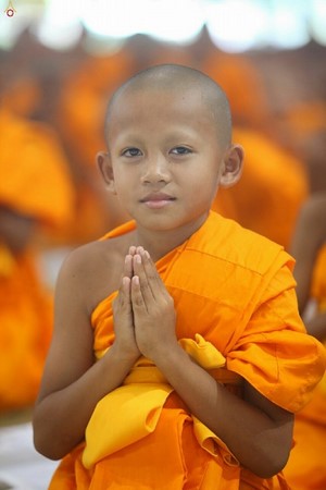 Thái Lan: Hình ảnh Lễ Truyền trao Giới pháp tại Tu viện Wat Phra Dhammakaya