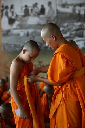 Thái Lan: Hình ảnh Lễ Truyền trao Giới pháp tại Tu viện Wat Phra Dhammakaya