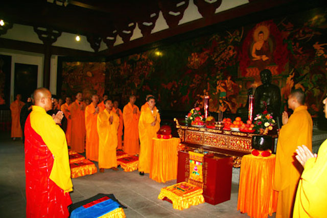 Trung Quốc: Nam San Tự tổ chức Khánh đản Phật A Di Đà  三亞南山寺舉行阿彌陀佛聖誕祈福法會