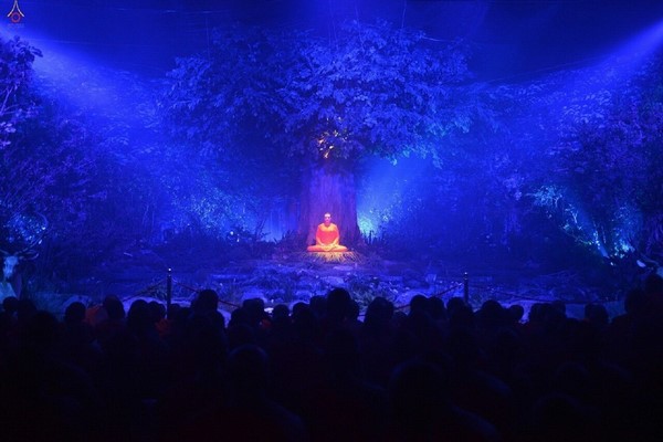 Thái Lan: Hình ảnh Lễ Truyền trao Giới pháp tại Tu viện Wat Phra Dhammakaya