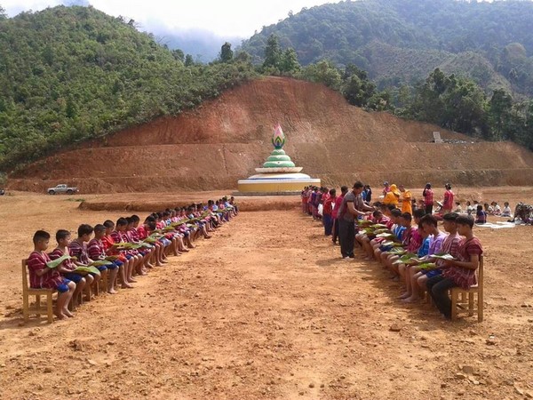 Thái Lan: Chùm ảnh xuất gia gieo duyên