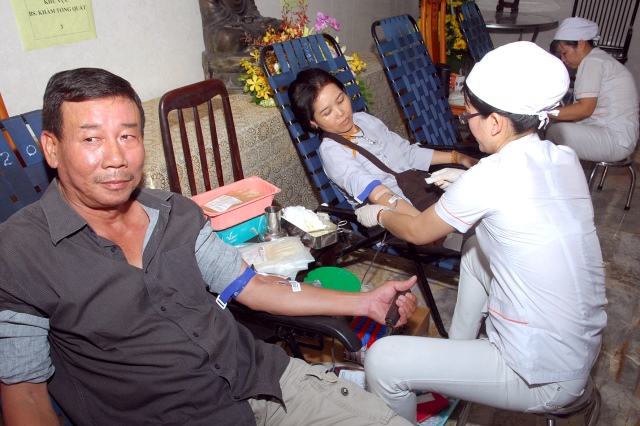 Chùa Giác Ngộ: Hơn 200 người đăng ký tham gia hiến máu nhân đạo