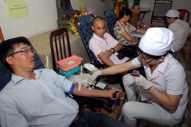 Chùa Giác Ngộ: Hơn 200 người đăng ký tham gia hiến máu nhân đạo