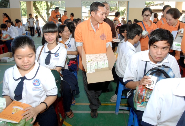Quỹ Đạo Phật Ngày Nay: Hơn 600 học sinh gieo duyên với Phật pháp tại Tiền Giang
