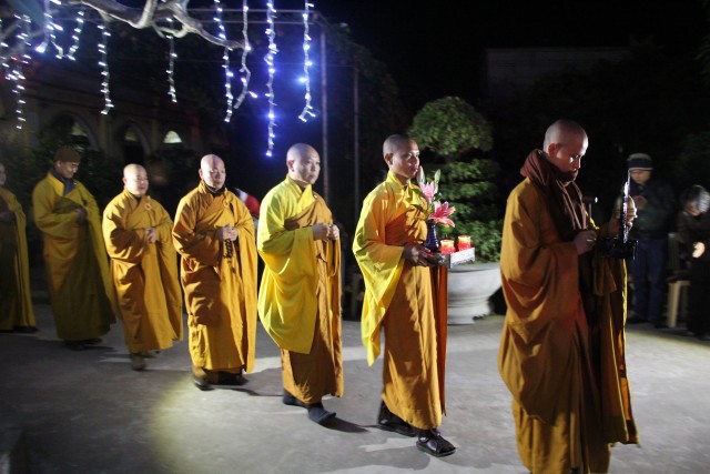 Thái Bình:  Đêm hội hoa đăng tại chùa Tây Khánh