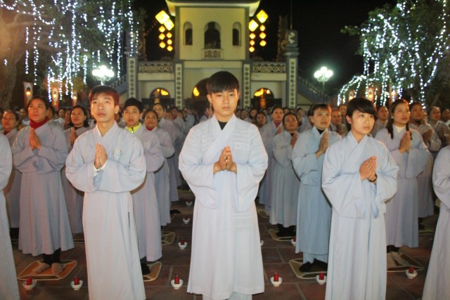 Thái Bình:  Đêm hội hoa đăng tại chùa Tây Khánh