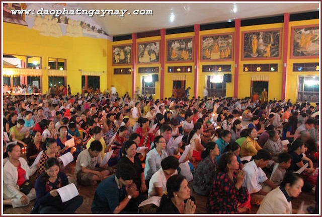 Đồng Nai: Lung linh lễ hội Cúng đèn tại thiền viện Phước Sơn