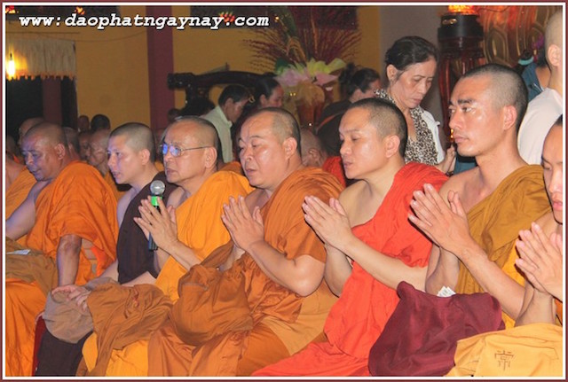 Đồng Nai: Lung linh lễ hội Cúng đèn tại thiền viện Phước Sơn