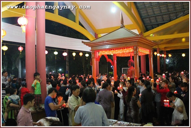 Đồng Nai: Lung linh lễ hội Cúng đèn tại thiền viện Phước Sơn