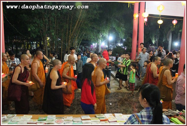 Đồng Nai: Lung linh lễ hội Cúng đèn tại thiền viện Phước Sơn