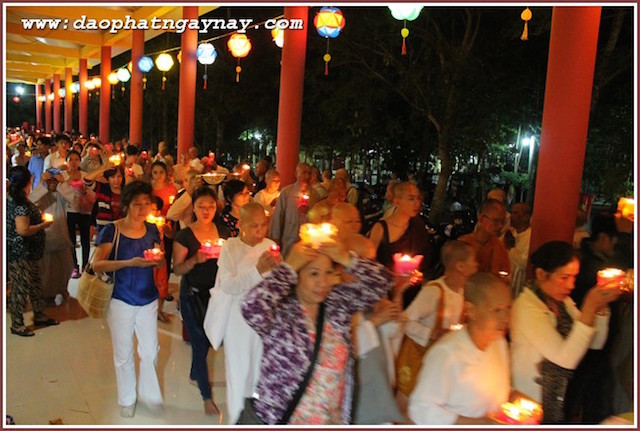 Đồng Nai: Lung linh lễ hội Cúng đèn tại thiền viện Phước Sơn