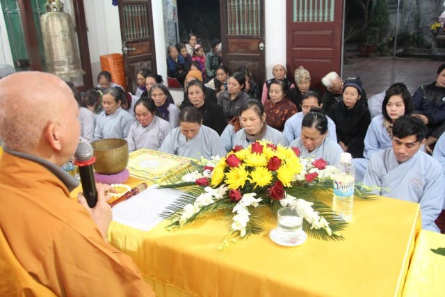 Thái Bình:  Phật tử về chùa Hưng Long quy y