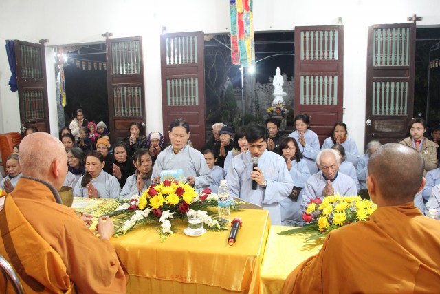 Thái Bình:  Phật tử về chùa Hưng Long quy y