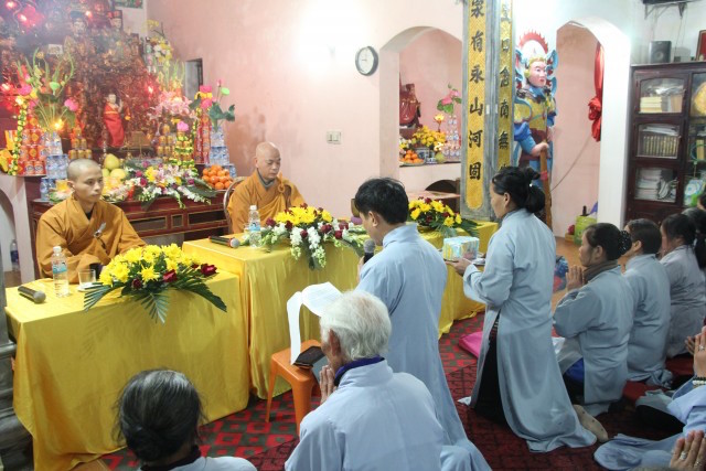 Thái Bình:  Phật tử về chùa Hưng Long quy y