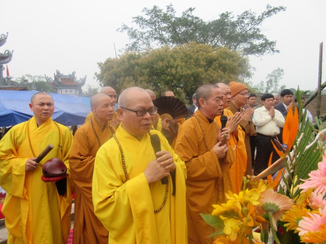 Thái Bình: Chùa Khánh Sơn tổ chức lễ đổ mái ngôi Đại hùng Bảo điện