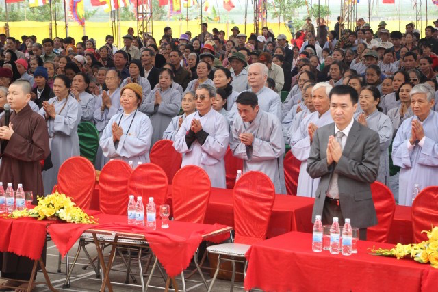 Thái Bình:  Chùm ảnh Đại lễ cầu an, cầu siêu tại đền thờ Tổ họ Trần Việt Nam