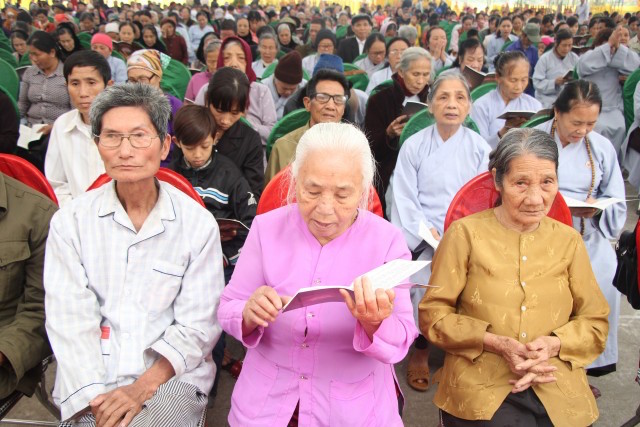 Thái Bình:  Chùm ảnh Đại lễ cầu an, cầu siêu tại đền thờ Tổ họ Trần Việt Nam