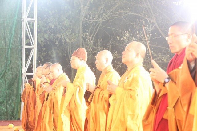 Thái Bình:  Đêm hoa đăng Đại lễ cầu an, cầu siêu tại đền thờ Tổ họ Trần Việt Nam