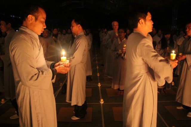 Thái Bình:  Đêm hoa đăng Đại lễ cầu an, cầu siêu tại đền thờ Tổ họ Trần Việt Nam