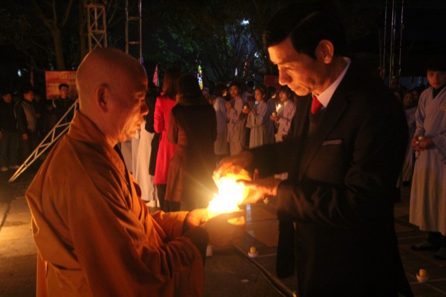 Thái Bình:  Đêm hoa đăng Đại lễ cầu an, cầu siêu tại đền thờ Tổ họ Trần Việt Nam