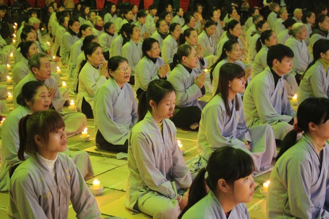 Thái Bình:  Đêm hoa đăng Đại lễ cầu an, cầu siêu tại đền thờ Tổ họ Trần Việt Nam