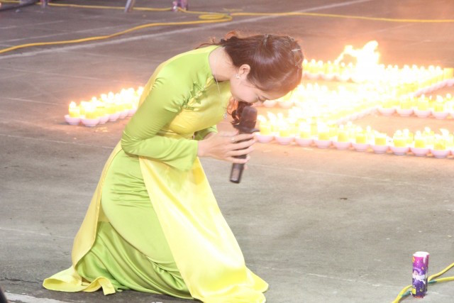 Thái Bình:  Đêm hoa đăng Đại lễ cầu an, cầu siêu tại đền thờ Tổ họ Trần Việt Nam