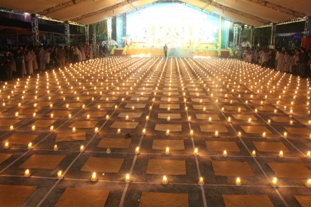 Thái Bình:  Đêm hoa đăng Đại lễ cầu an, cầu siêu tại đền thờ Tổ họ Trần Việt Nam