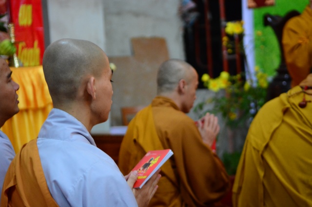 Chùm ảnh: Trang nghiêm lễ đón giao thừa Ất Mùi 2015 tại Chùa Giác Ngộ