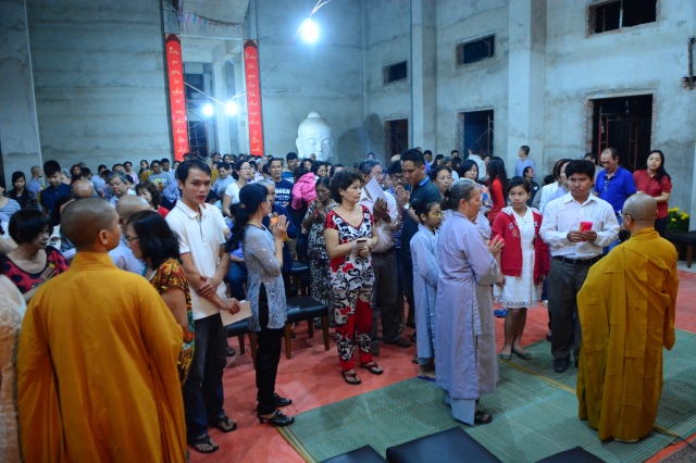 Chùm ảnh: Trang nghiêm lễ đón giao thừa Ất Mùi 2015 tại Chùa Giác Ngộ