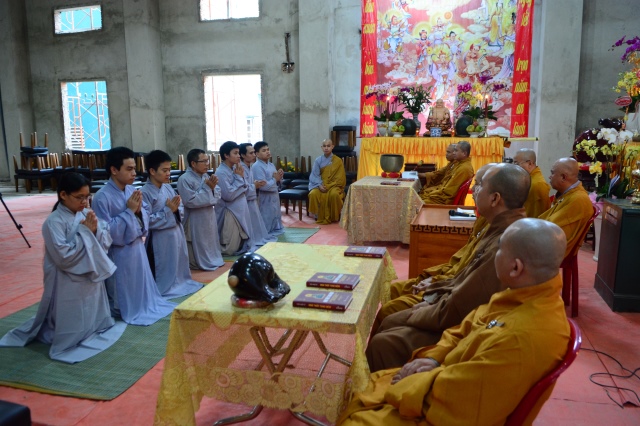 Chùm ảnh: Trang nghiêm lễ đón giao thừa Ất Mùi 2015 tại Chùa Giác Ngộ